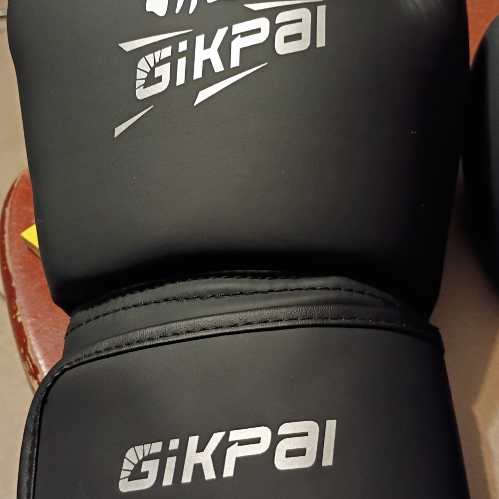 GIKPAI Black Boxing Gloves - Picture 5 of 5